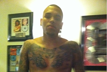 Chris Brown leaked nude pics