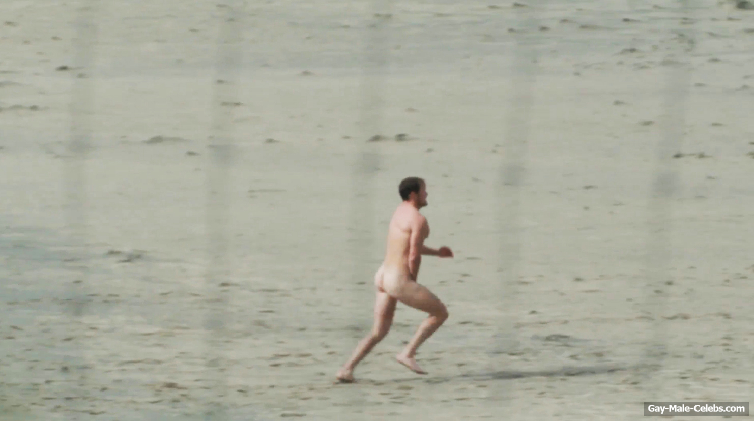 Sam Heughan Shakes His Naked Ass While Running