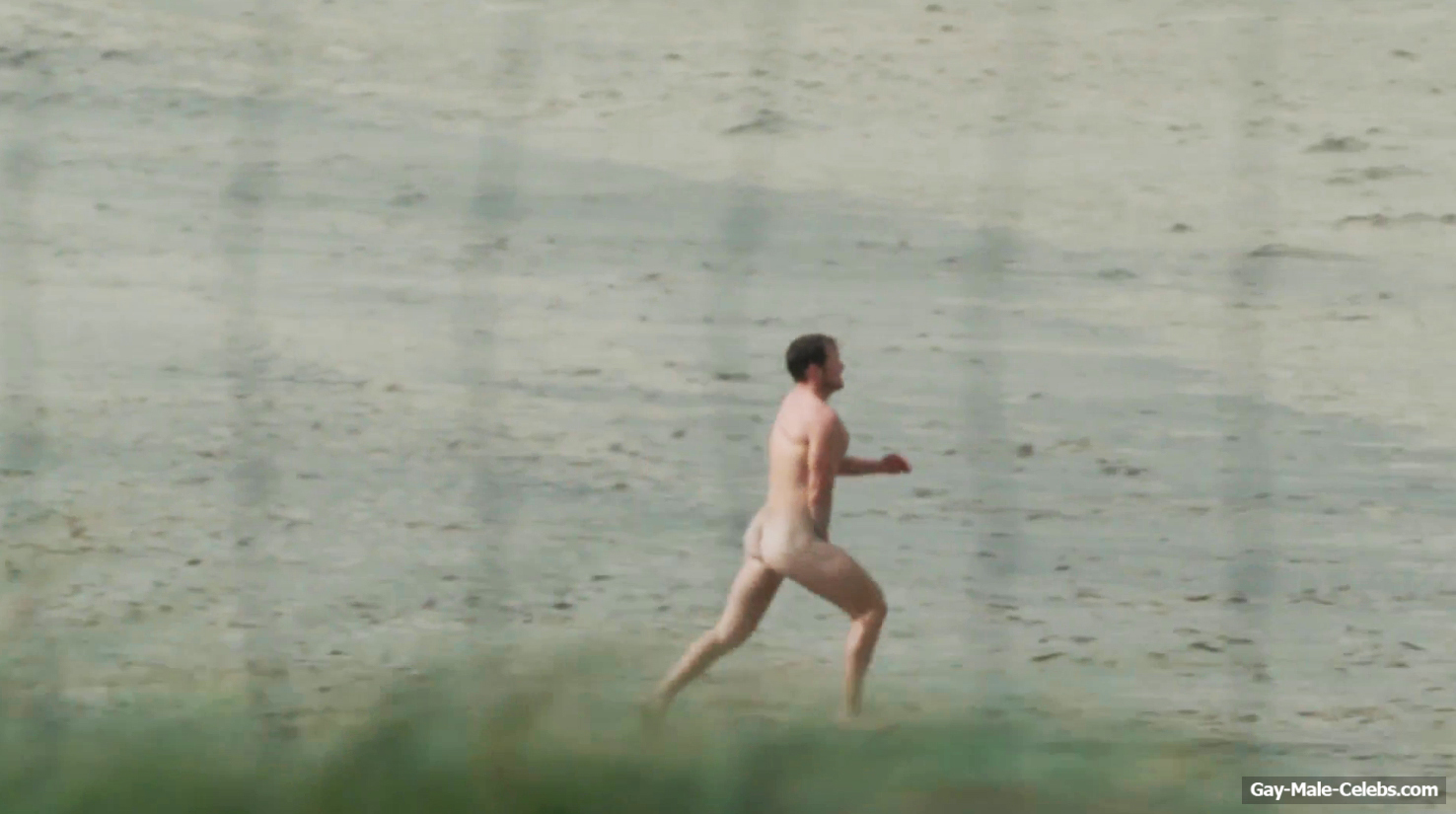 Sam Heughan Shakes His Naked Ass While Running