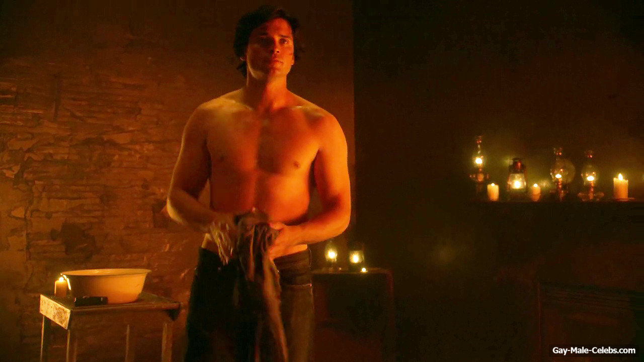 Tom Welling Nude And Sexy Movie Scenes