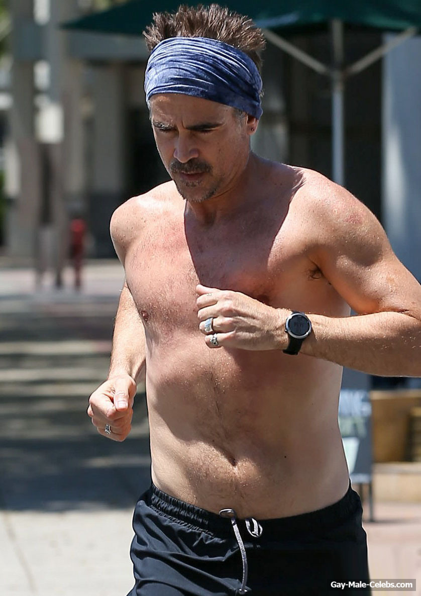 Colin Farrell Caught By Paparazzi Shirtless in L.A.