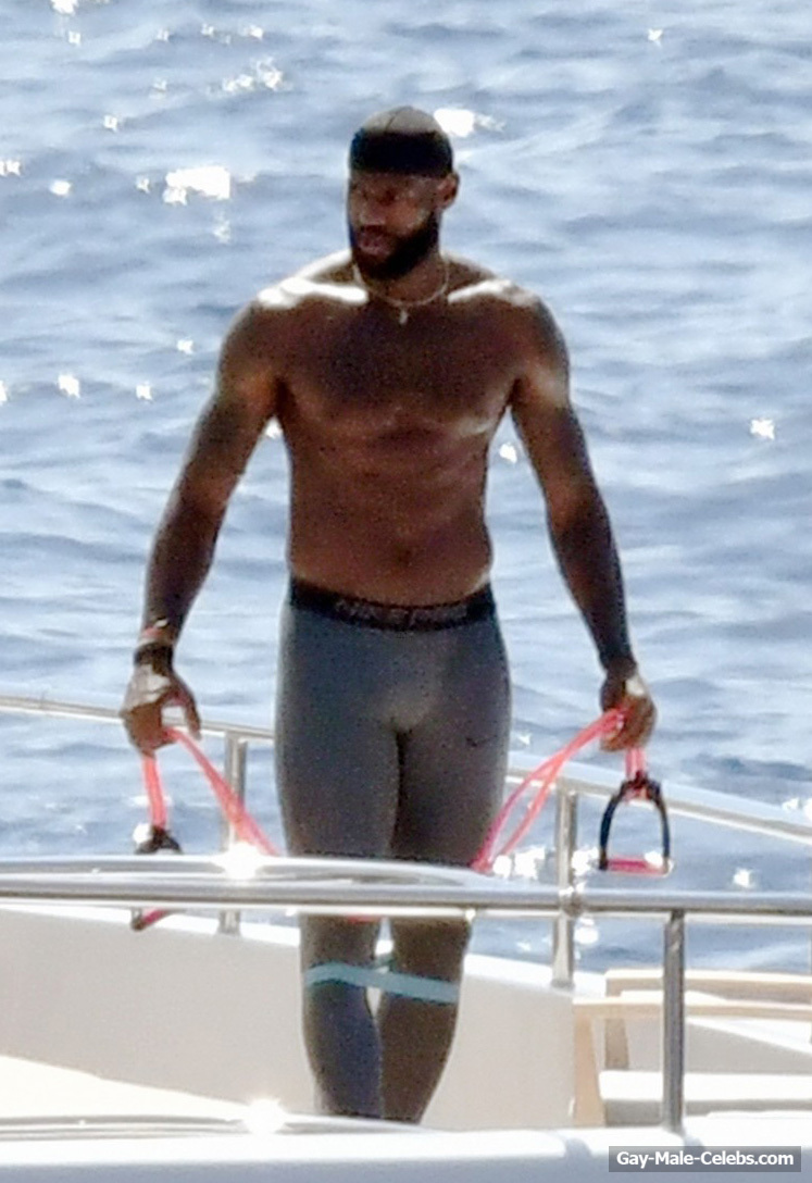 Lebron James Shirtless And Bulge On A Yacht