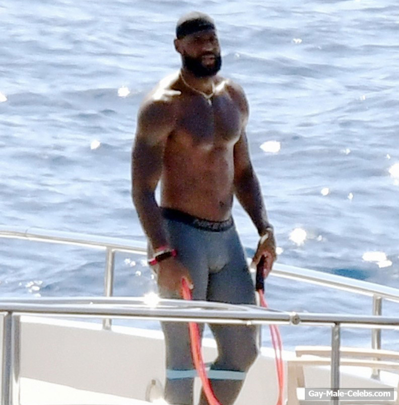 Lebron James Shirtless And Bulge On A Yacht