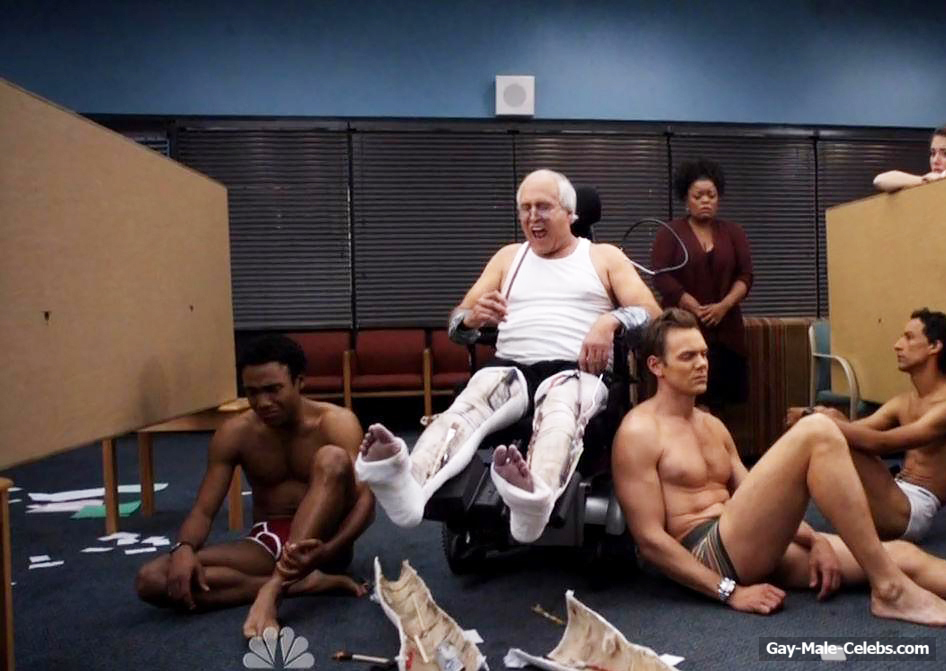 gay-male-celebs.com Donald Glover Nude And Sexy In Community - Gay-Male-Cel...