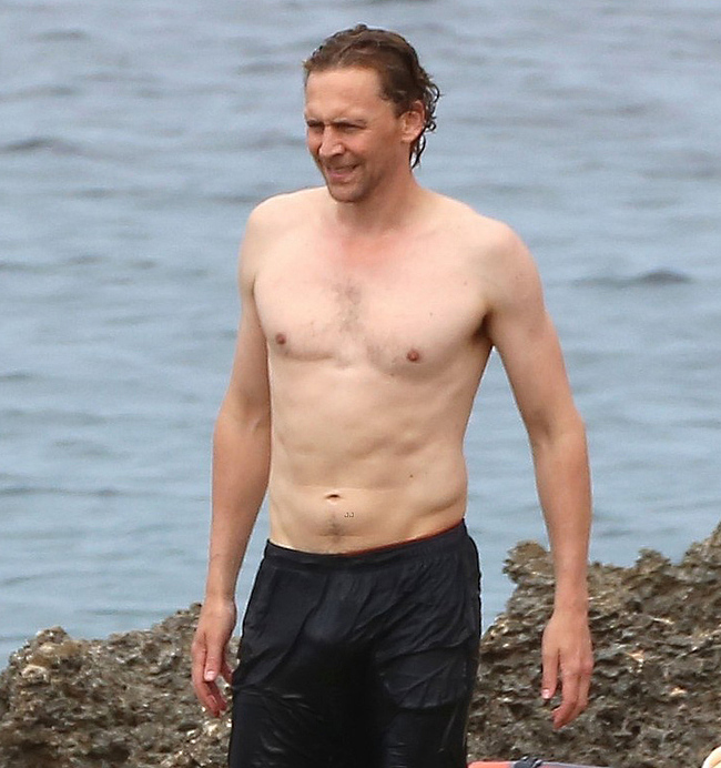 Tom Hiddleston big bulge