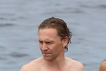 Tom Hiddleston naked photos