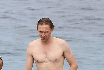 Tom Hiddleston nude photos