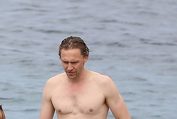 Tom Hiddleston nudes photos