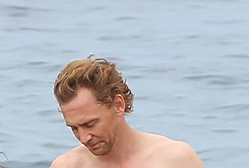 Tom Hiddleston shirtless photos