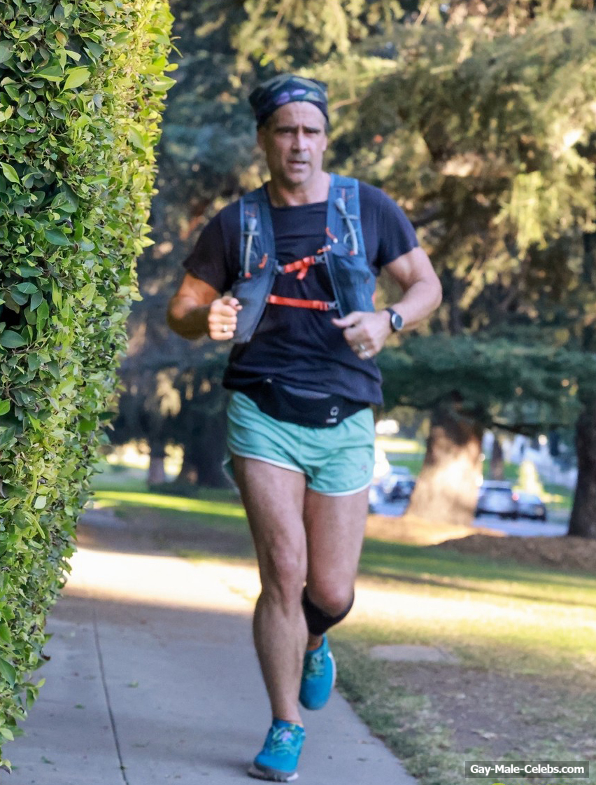 Colin Farrell Great Bulge In Short Shorts During Jogging