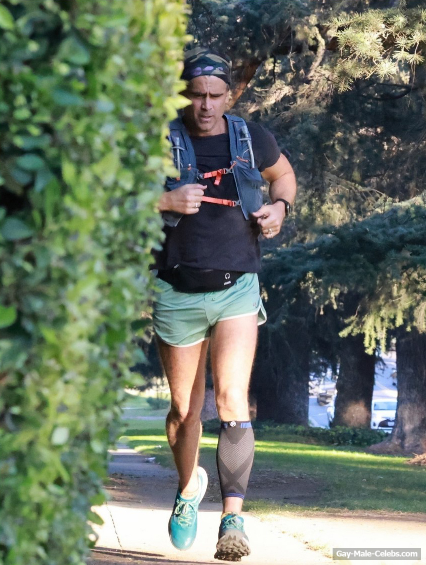 Colin Farrell Great Bulge In Short Shorts During Jogging