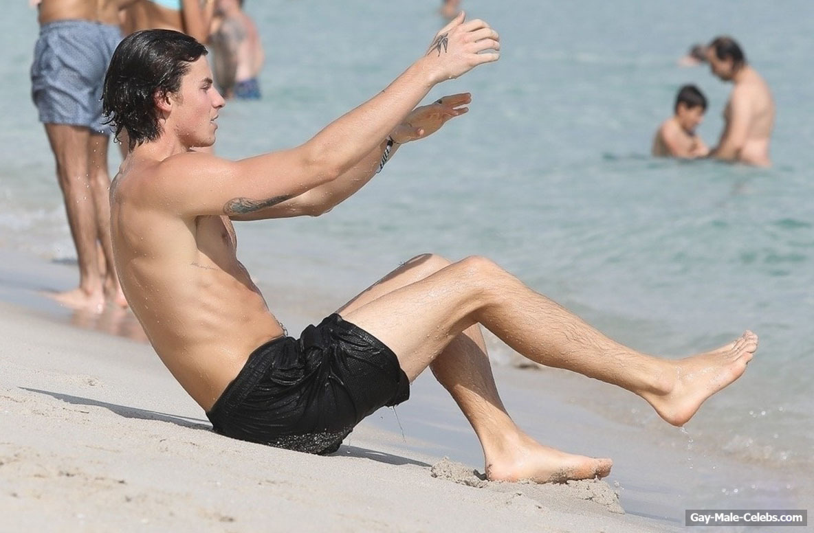 Shawn Mendes Caught Meditation Shirtless On A Beach (Video)