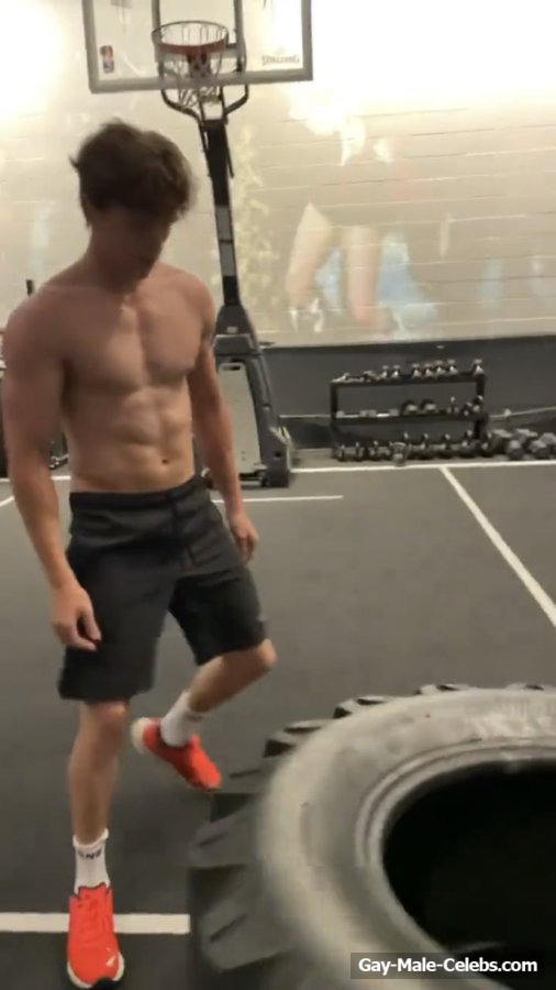 Tom Holland Shirtless Muscle Body Video