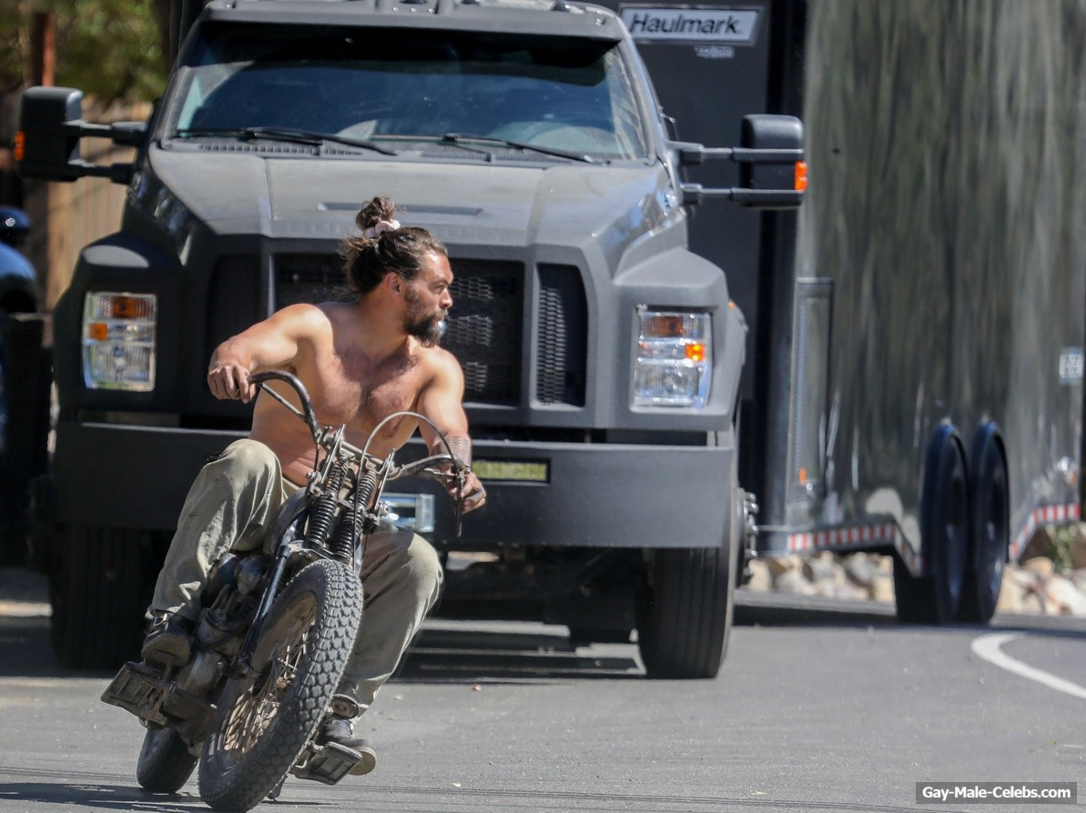 Jason Momoa Shirtless And Ridding The Motorcycle