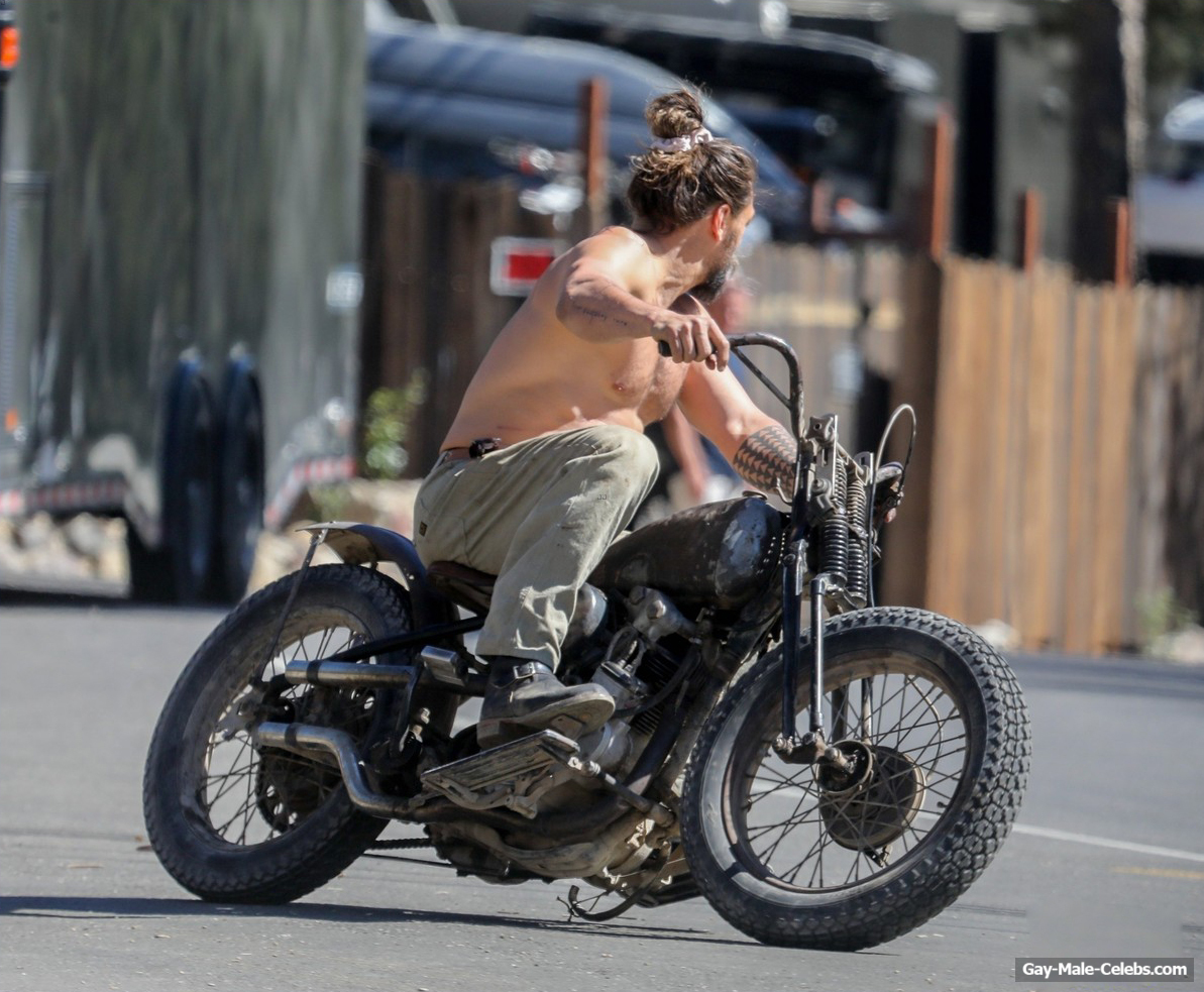 Jason Momoa Shirtless And Ridding The Motorcycle