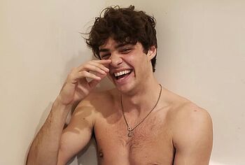 Noah Centineo oops