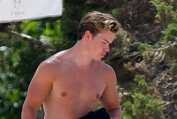 Will Poulter shirtless photos