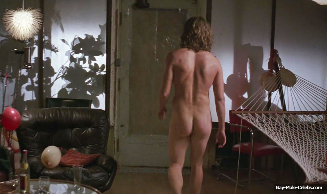 Eric Christian Olsen Nude And Sex Scenes in The Last Kiss