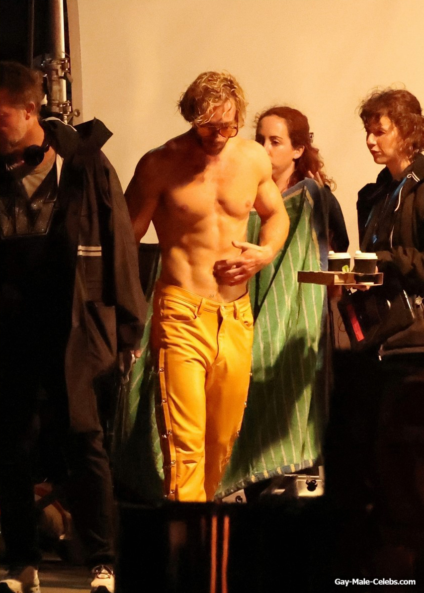 Aaron Taylor-Johnson Shirtless And Sexy Behind Scene