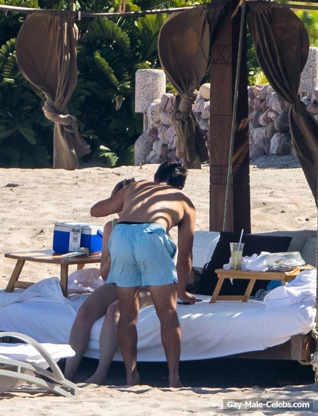Taylor Lautner Relaxing Shirtless In Mexico