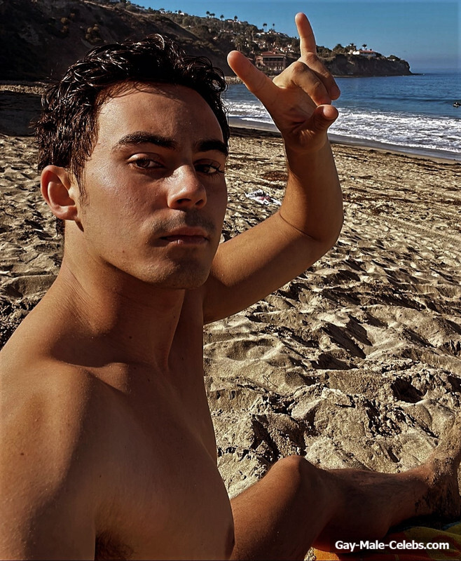 Tyler Alvarez Shirtless And Sexy Beach Photos