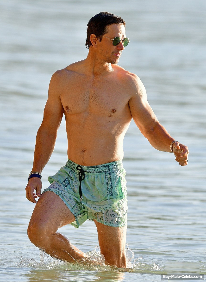 Mark Wahlberg Shirtless Muscle Body And Bulge On A Beach