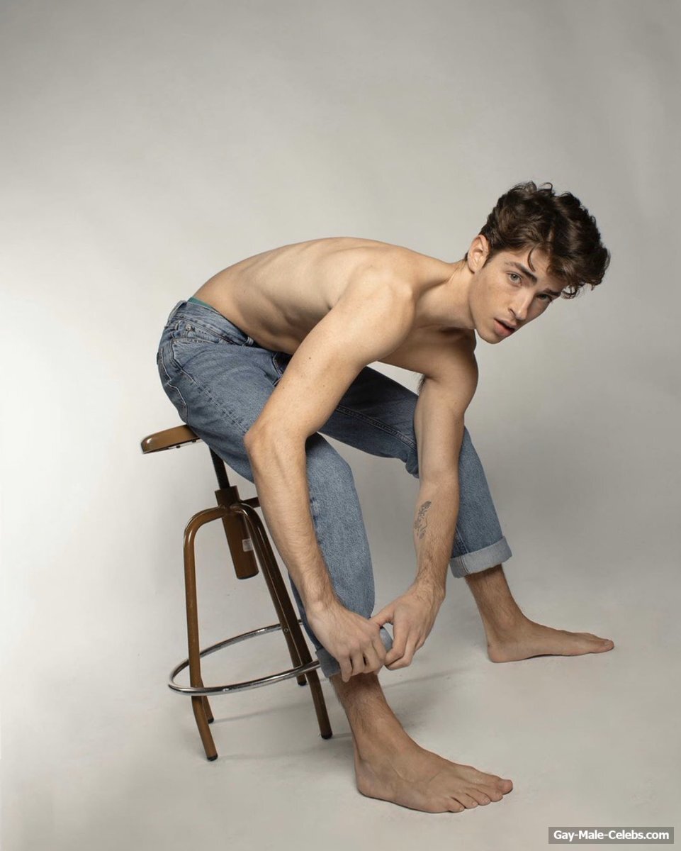 Manu Rios Shirtless And Sexy Photoshoots