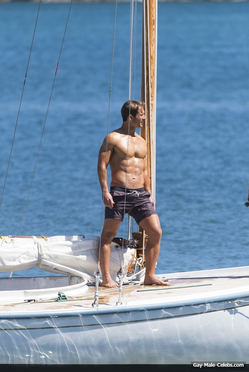 Glen Powell Shirtless And Sexy Behind Scenes