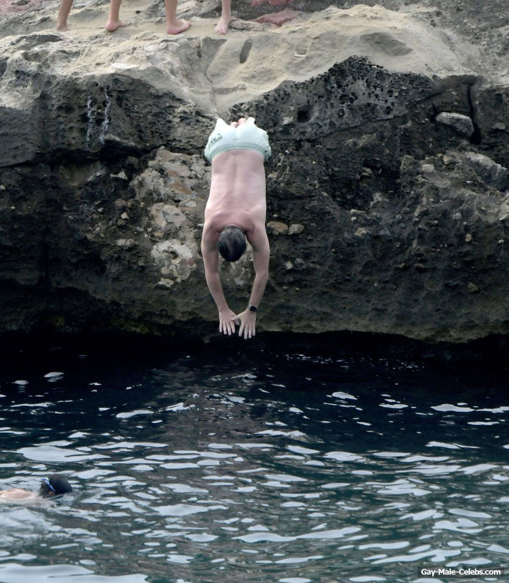 Jon Hamm Shirtless Beach Photos