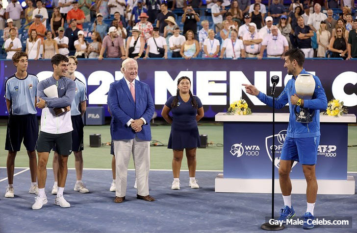 Novak Djokovic Shirtless And Bulge Video