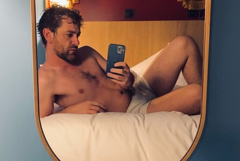 Josef Salvat nude selfie