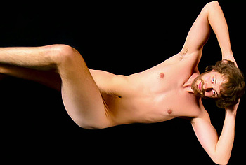 Bill Skarsgard uncensored nude photos