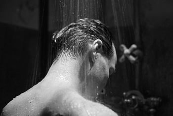 Andrew Scott nude shower scene