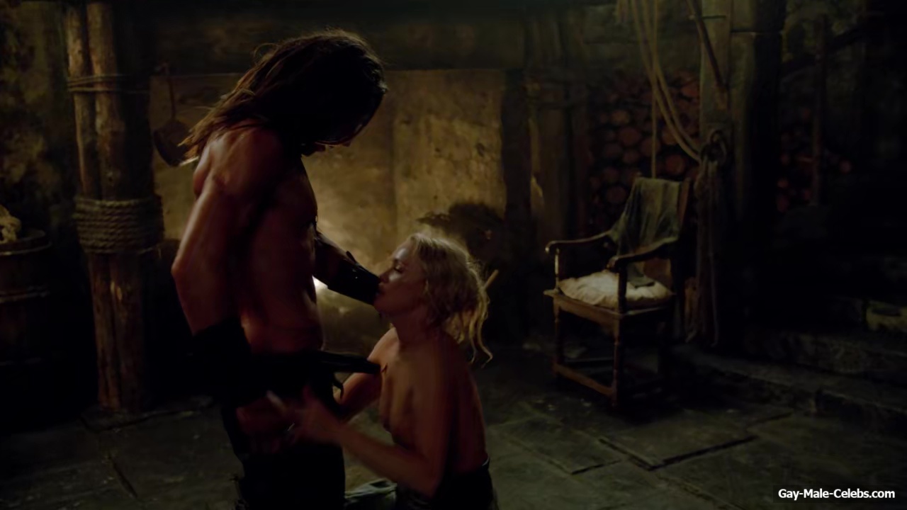 Zach McGowan Nude Sex Actions in Black Sails - Gay-Male-Celebs.com