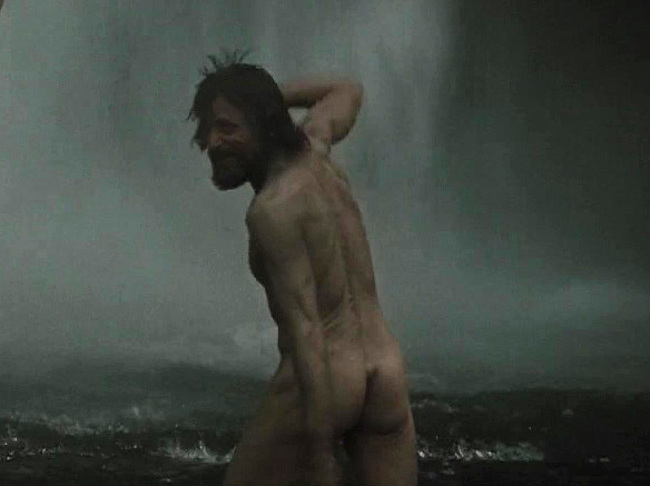 Viggo Mortensen naked