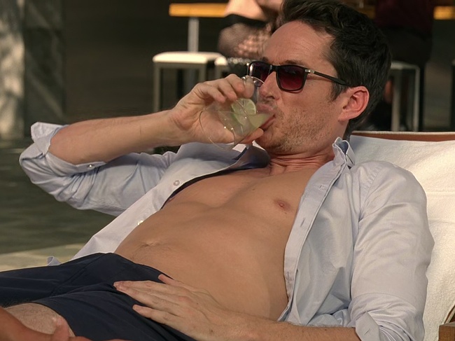 Simon Quarterman Shirtless