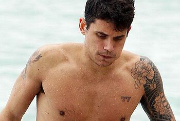 John Mayer sexy beach photo