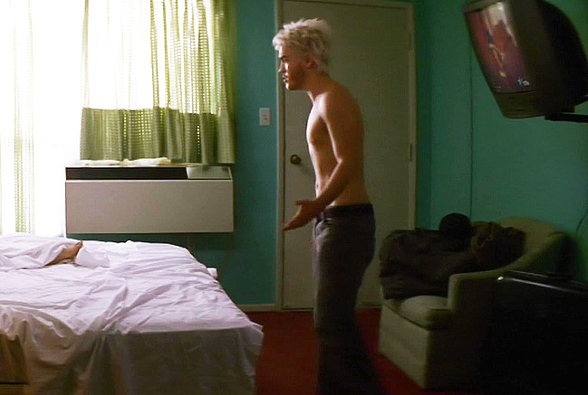 Emile Hirsch nude