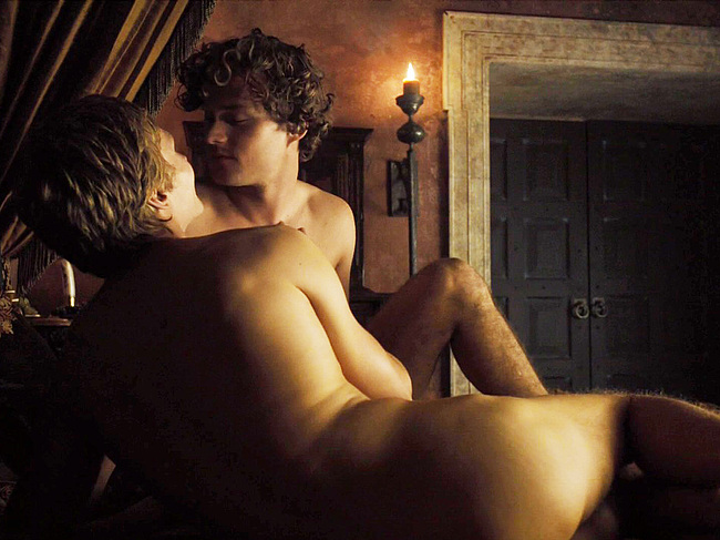 Finn Jones Nude