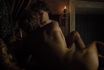 Finn Jones gay sex