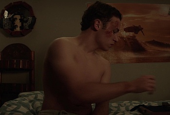 Finn Cole bum