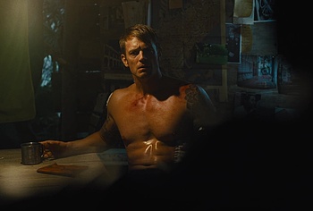 Joel Kinnaman nudes