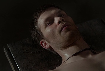 Joseph Morgan nudes