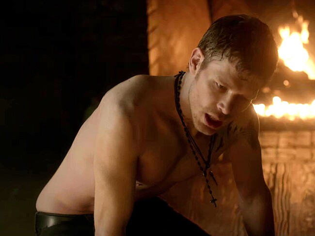 Joseph Morgan nude