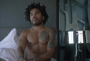 Lenny Kravitz shirtless