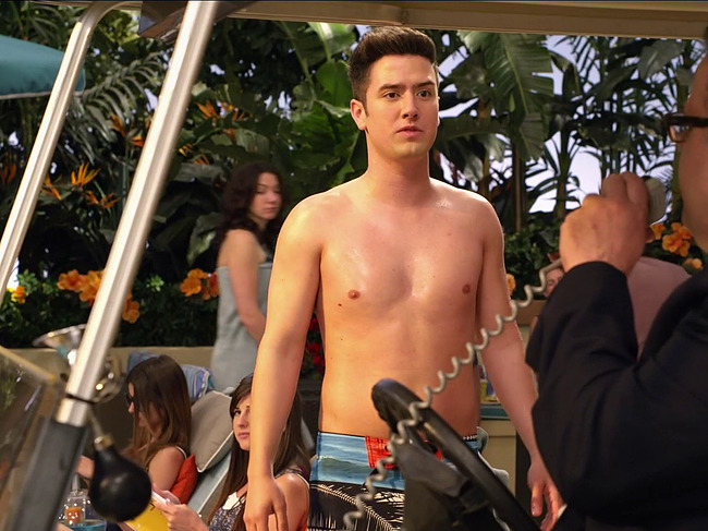 Logan Henderson nude