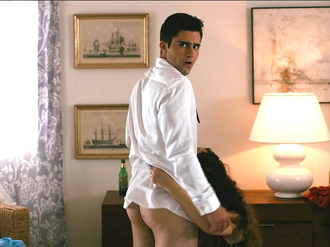 Max Ehrich bum