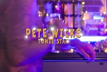 Pete Wicks butt