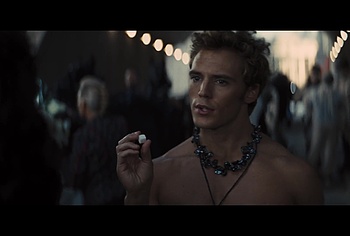 Sam Claflin torso