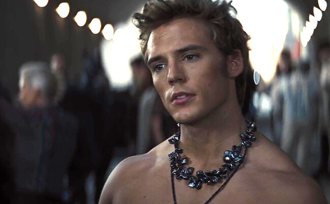 Sam Claflin shirtless